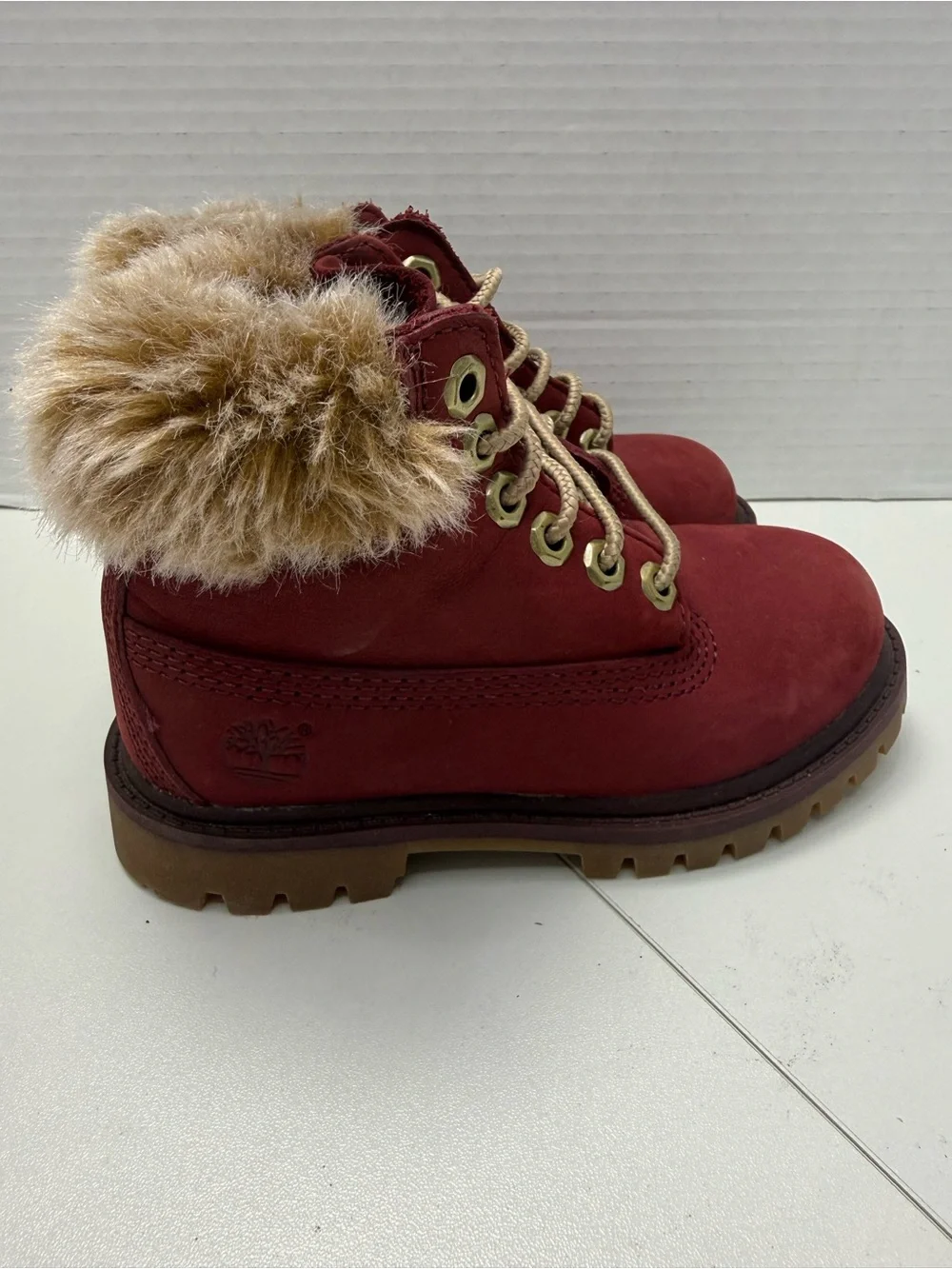 Timberland burgundy  topped boots Toddler girls sz 9